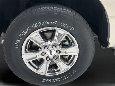 Used 2017 Ford F150 XLT w/ Equipment Group 302A Luxury AWD/4WD image 9