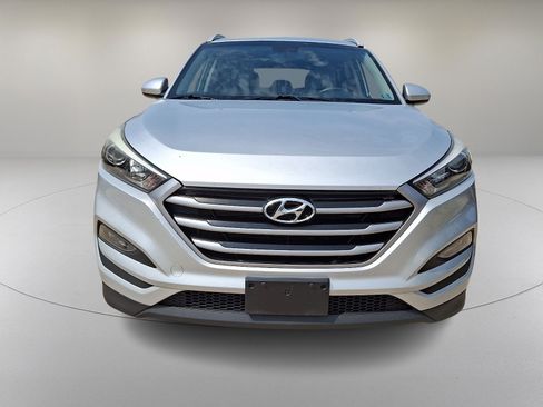 Used 2018 Hyundai Tucson SEL w/ Winter Package AWD/4WD image 3