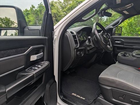 Used 2024 RAM 3500 Big Horn AWD/4WD image 28