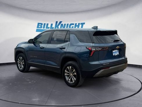 Used 2025 Chevrolet Equinox LT w/ Safety and Technology Package FWD image 3