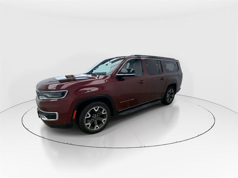 Used 2024 Jeep Wagoneer L Series III w/ Flexible Seating Group image 4