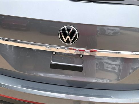 Used 2023 Volkswagen Atlas SE FWD image 9