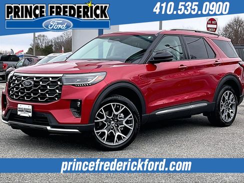 Used 2025 Ford Explorer Platinum w/ Ultimate Package image 3