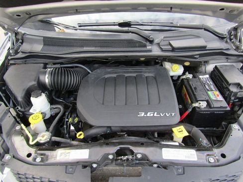 Used 2017 Dodge Grand Caravan GT image 31