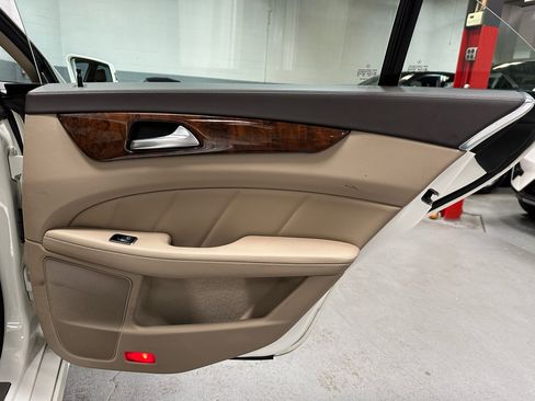 Used 2012 Mercedes-Benz CLS 550 4MATIC image 10