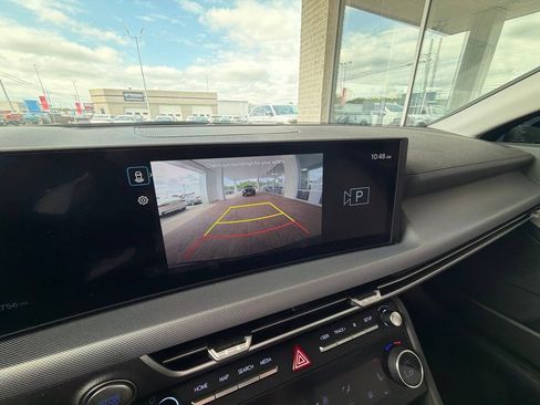 Certified 2024 Hyundai Sonata SEL w/ Convenience Package FWD image 24