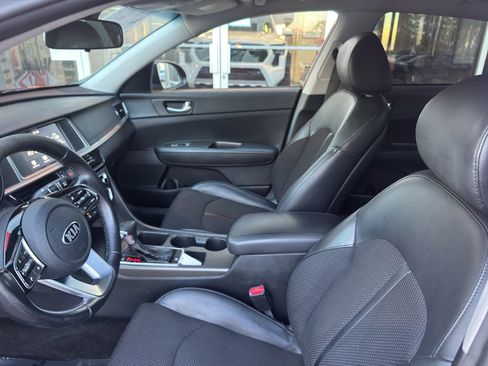 Used 2020 Kia Optima S image 3