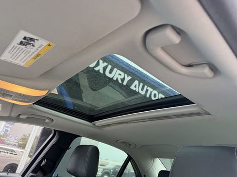 Used 2016 Mercedes-Benz E 350 4MATIC Sedan image 20