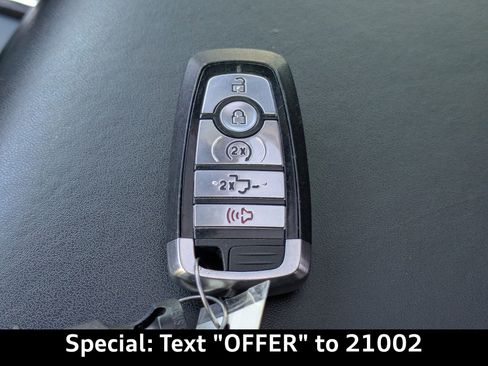 Used 2021 Ford F250 Platinum w/ Tremor Off-Road Package image 38