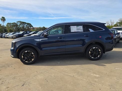 New 2026 Kia Sorento S image 5