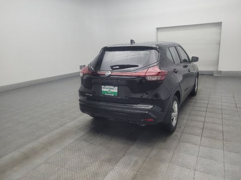 Used 2021 Nissan Kicks S FWD image 9