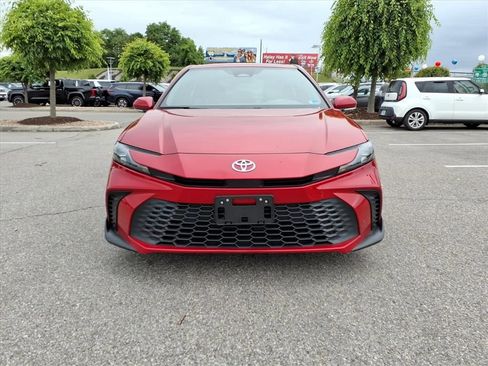 Used 2025 Toyota Camry SE w/ Multimedia Upgrade Package FWD image 10
