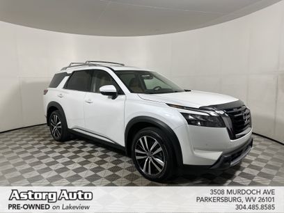 Used 2025 Nissan Pathfinder Platinum