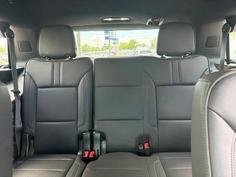Used 2022 Chevrolet Tahoe RST w/ Luxury Package RWD image 13
