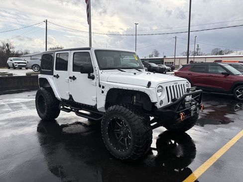 Used 2014 Jeep Wrangler Unlimited Sport w/ Quick Order Package 24S image 2