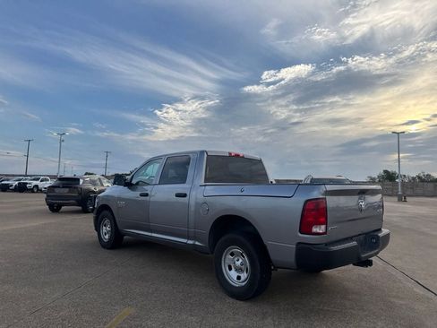 Used 2020 RAM 1500 4x4 Crew Cab Classic image 15