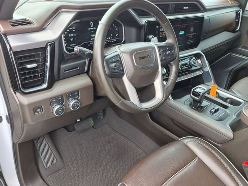 Used 2023 GMC Sierra 1500 Denali AWD/4WD image 10
