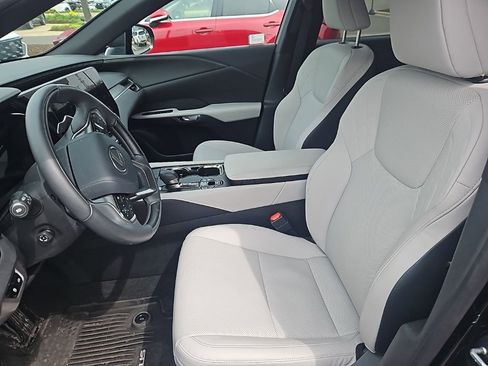 Used 2025 Lexus RX 350 Premium w/ Convenience Package image 4