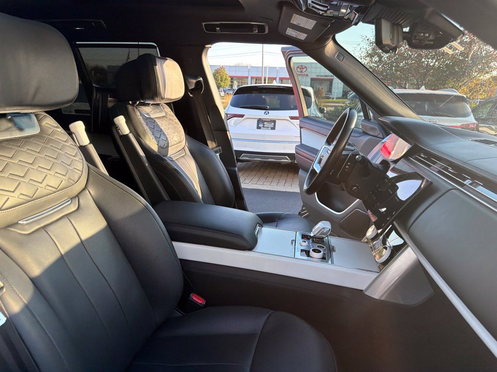 Used 2023 Land Rover Range Rover SV AWD/4WD image 14
