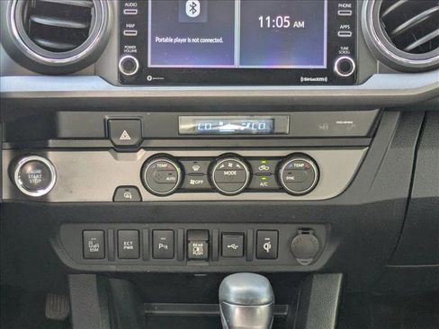 Used 2022 Toyota Tacoma TRD Sport image 19