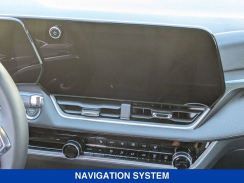 New 2026 Chevrolet Equinox LT w/ Convenience Package II image 30