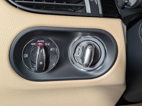 New 2026 Porsche Macan image 35