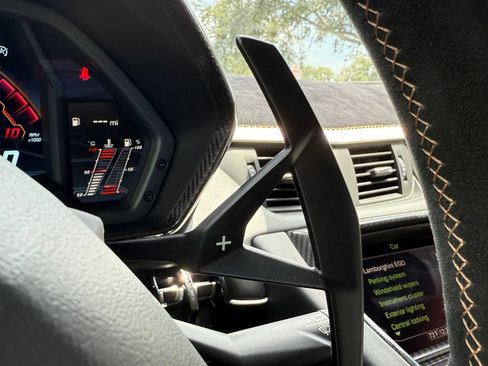 Used 2020 Lamborghini Aventador SVJ AWD/4WD image 48