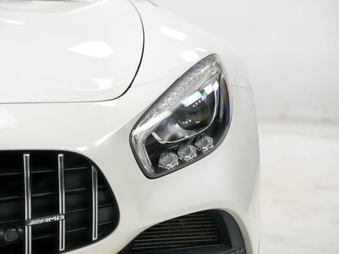 Used 2018 Mercedes-Benz AMG GT Roadster image 7