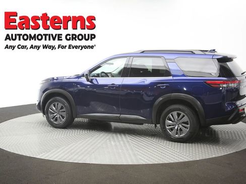 Used 2025 Nissan Pathfinder SV FWD image 63