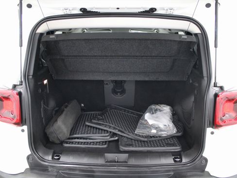 Used 2019 Jeep Renegade Trailhawk image 22