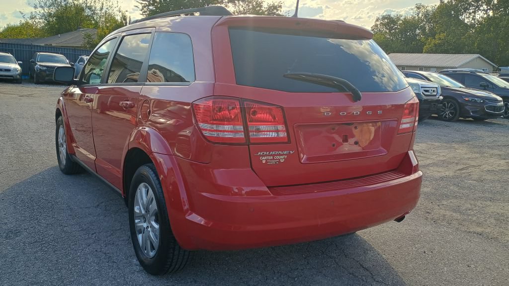 Used 2020 Dodge Journey SE FWD image 2