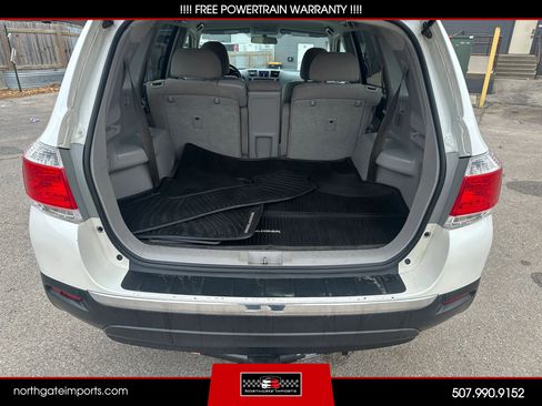 Used 2013 Toyota Highlander 4WD w/ Cold Weather Pkg image 6