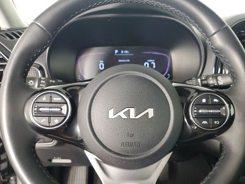 Used 2023 Kia Soul EX image 23