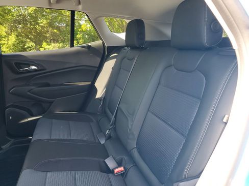 New 2026 Chevrolet Trax LT w/ LT Convenience Package FWD image 9