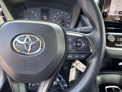 Used 2023 Toyota Corolla LE FWD image 30