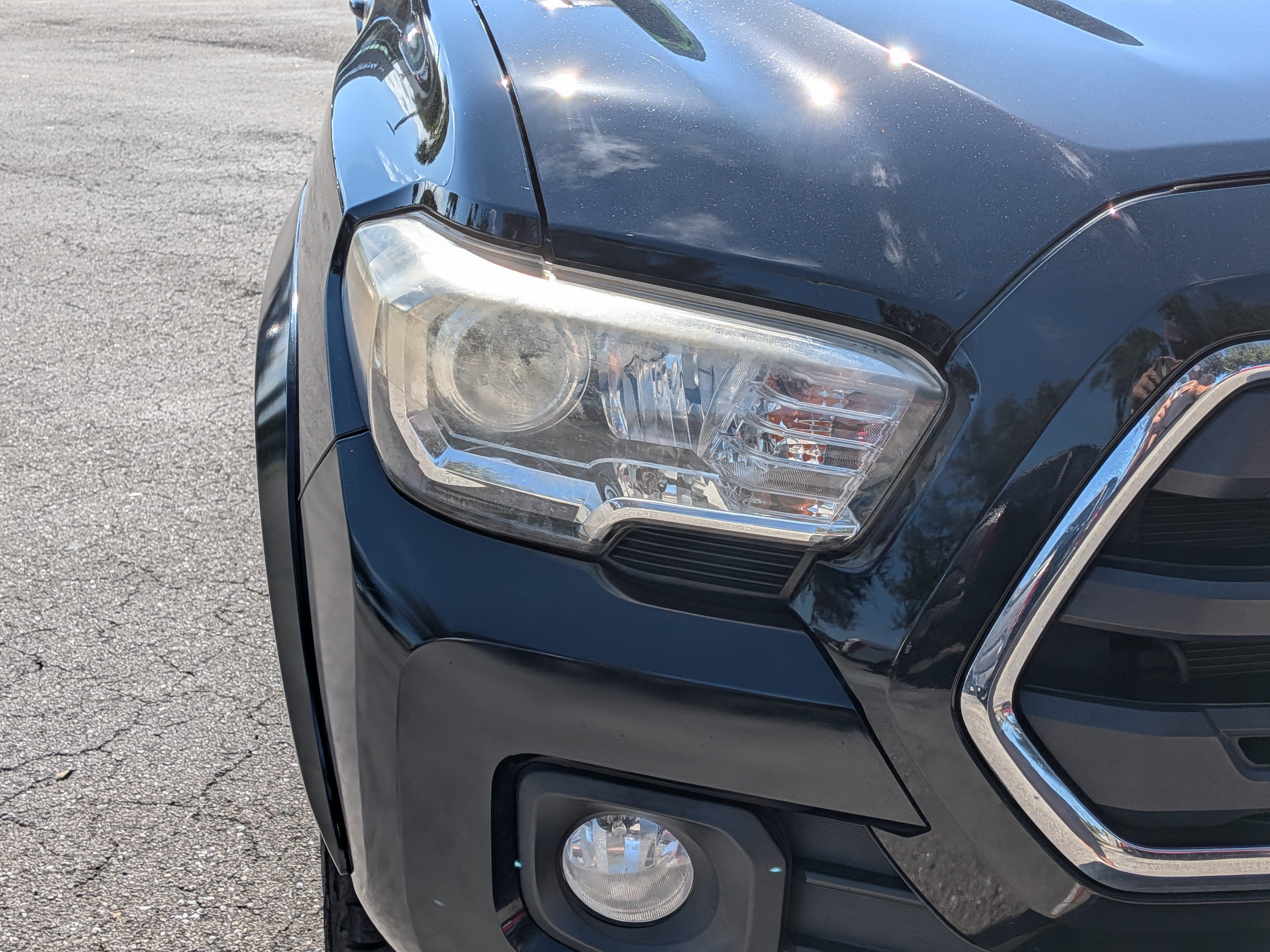 Used 2018 Toyota Tacoma SR5 RWD image 10