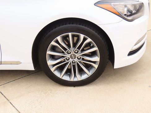 Used 2017 Genesis G80 3.8 w/ Option Group 03 image 9