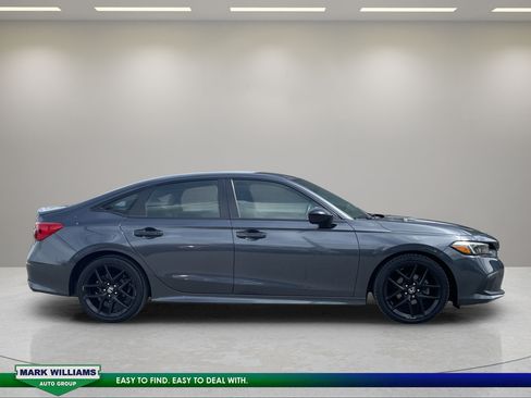 Used 2024 Honda Civic Sport image 3