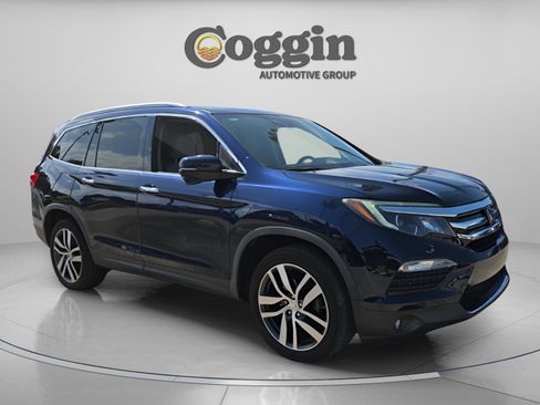 Used 2017 Honda Pilot Touring image 7