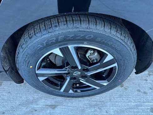 Used 2025 Nissan Sentra SV image 17