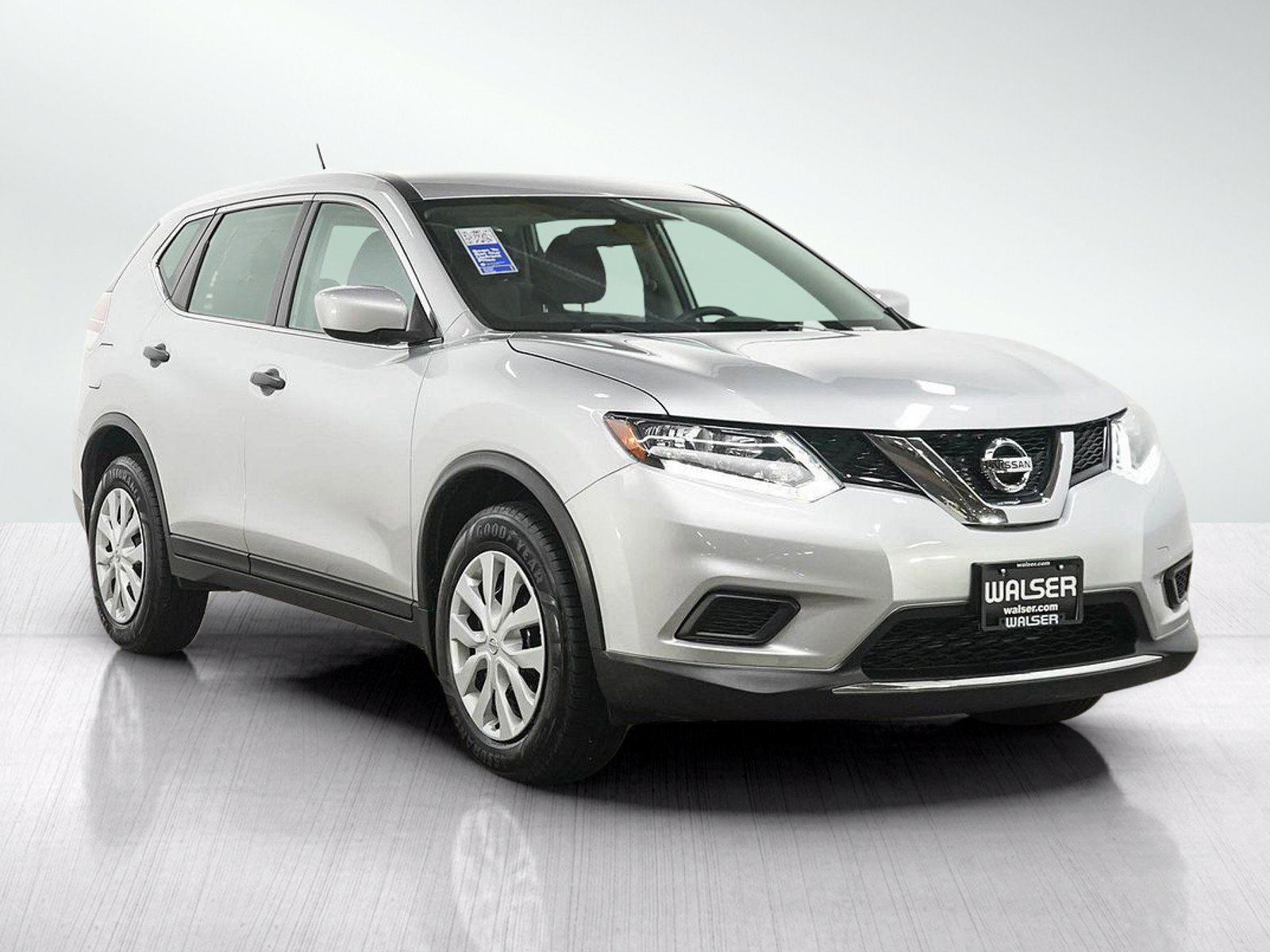 Used 2016 Nissan Rogue S AWD/4WD image 7