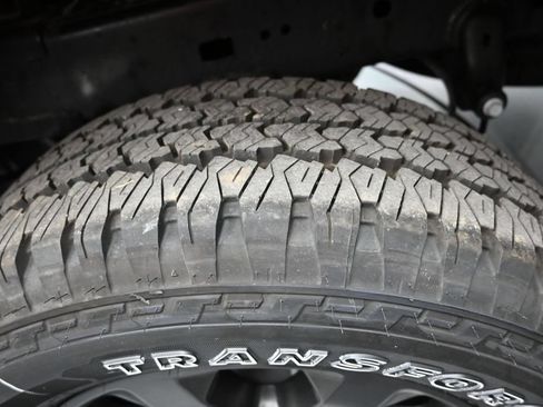New 2026 RAM 2500 Big Horn AWD/4WD image 2