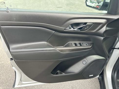 Used 2019 GMC Acadia SLT FWD image 29