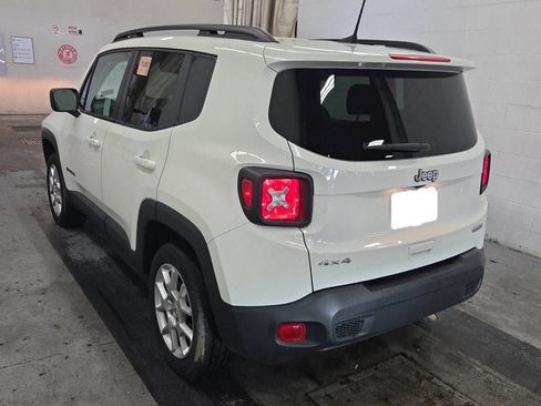 Used 2022 Jeep Renegade Latitude AWD/4WD image 4