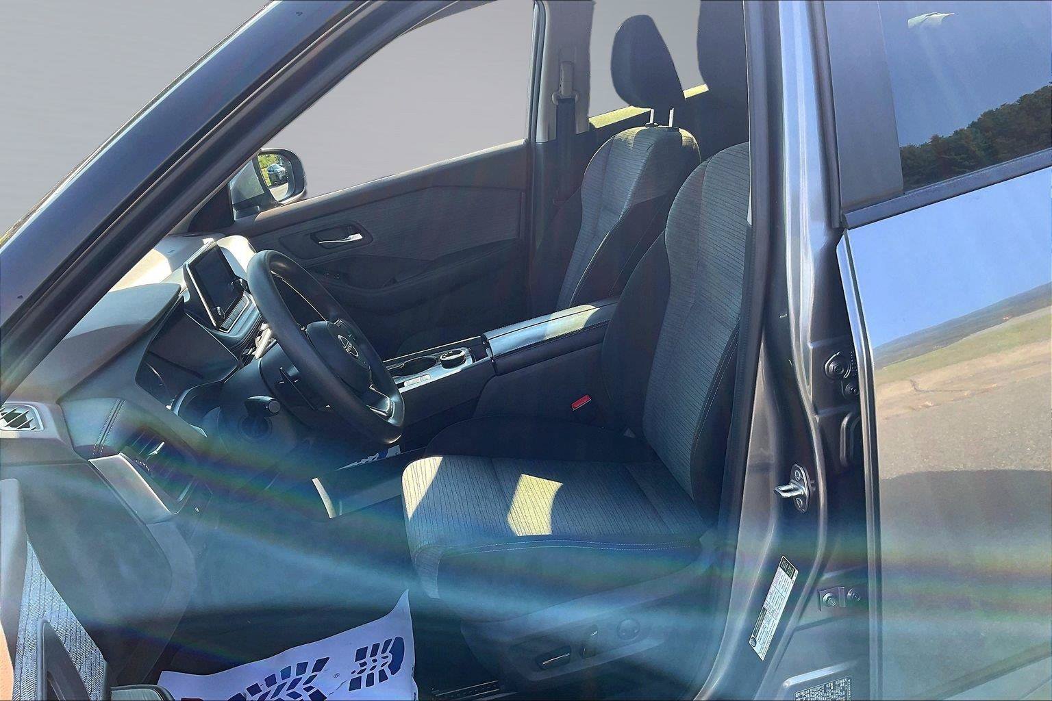Certified 2023 Nissan Rogue SV AWD/4WD image 24