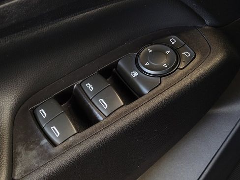 Used 2019 Chevrolet Equinox LT w/ Sun & Navigation Package FWD image 27