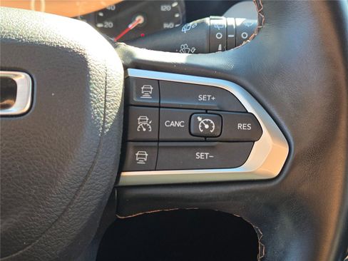 Certified 2022 Jeep Compass Limited image 33