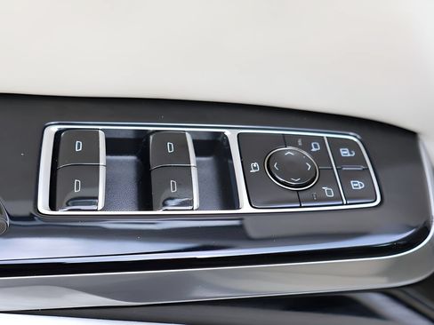 Certified 2025 Cadillac Escalade Sport Platinum AWD/4WD image 10