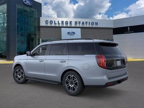 New 2025 Ford Expedition Active image 4