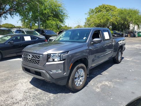 Used 2024 Nissan Frontier SV w/ Technology Package image 3